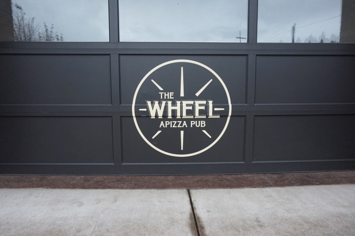 Wheel_doorlogo